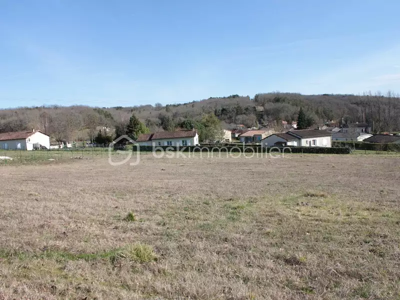 Terrain, 5 693 m²