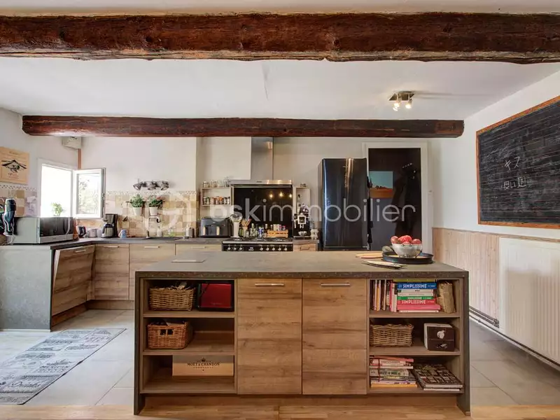 Maison, 230 m²