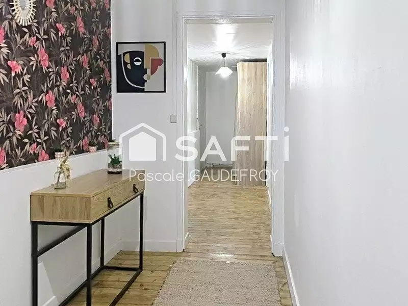 Maison, 216 m²