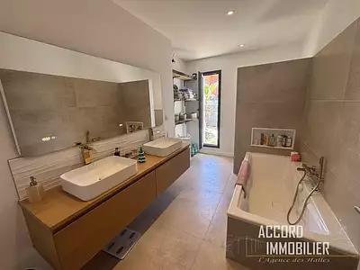 Maison, 174 m²