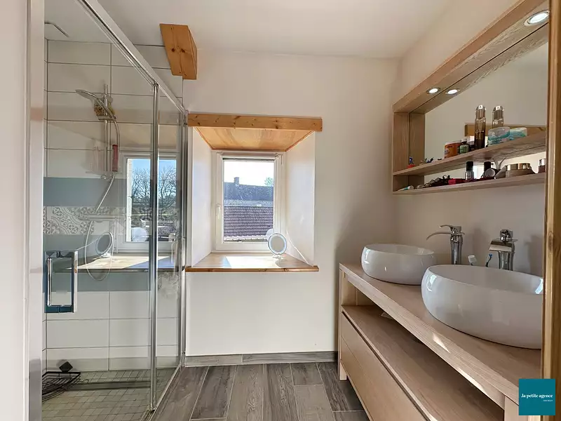 Maison, 180 m²