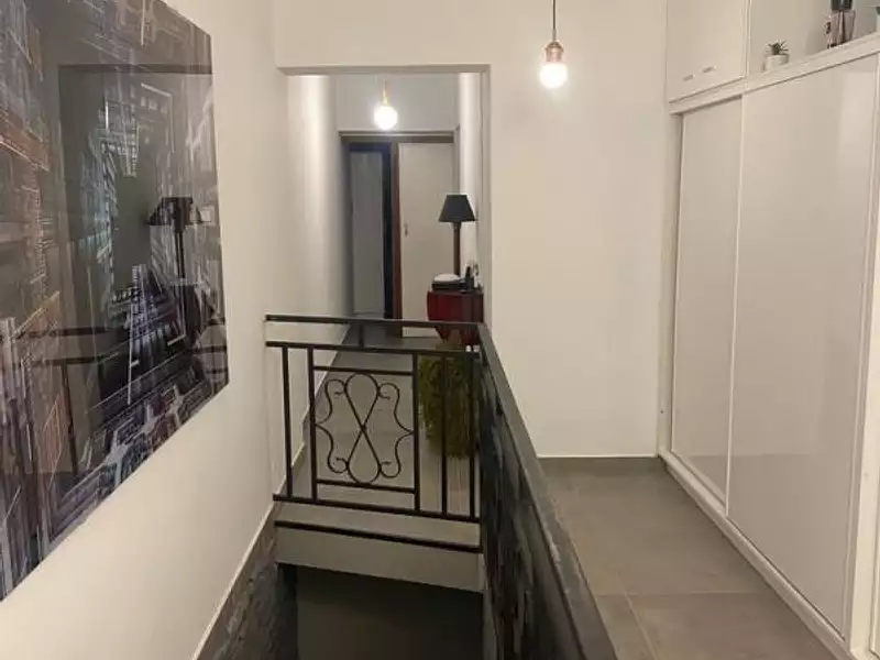 Maison, 260 m²