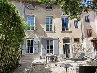 Maison, 260 m²