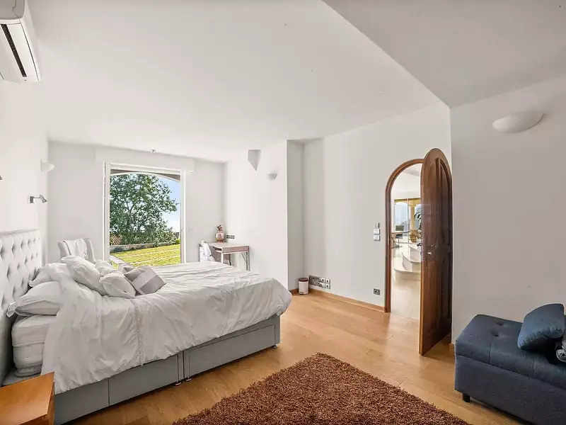 Maison, 317 m²