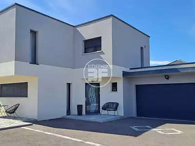 Maison, 121,86 m²