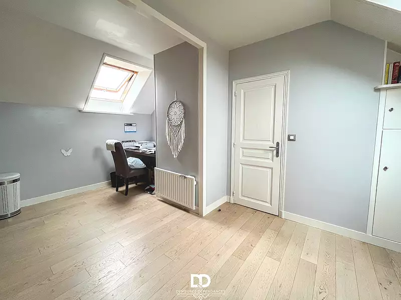 Maison, 260 m²