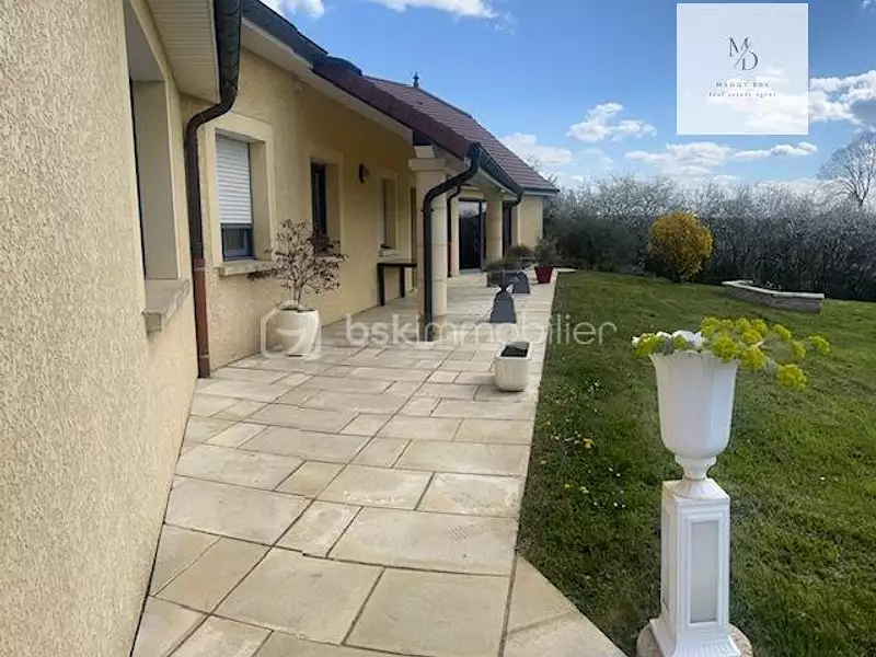 Maison, 300 m²