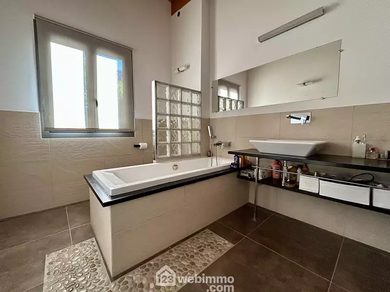 Maison, 165 m²