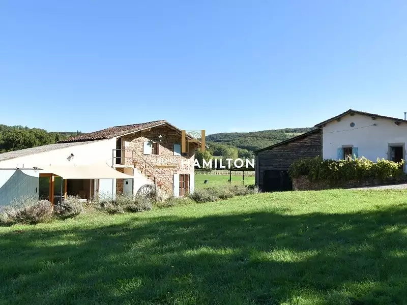 Maison, 245 m²