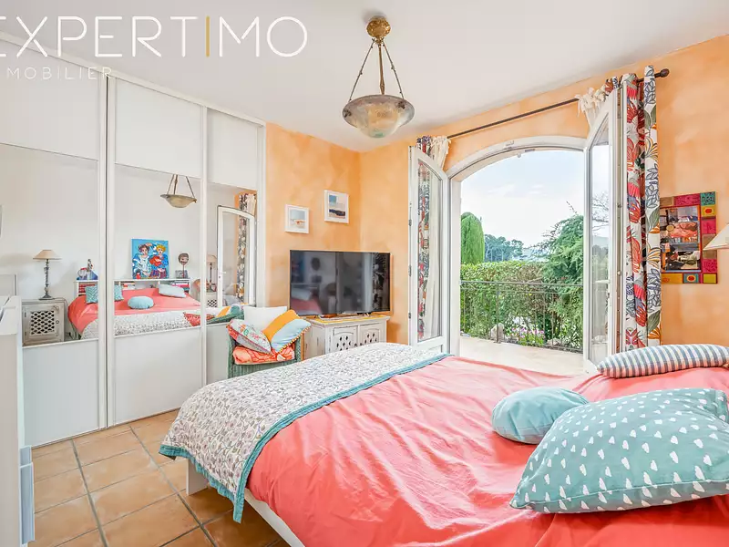 Maison, 167 m²