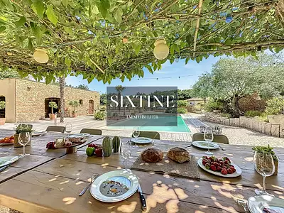 Maison, 300 m²