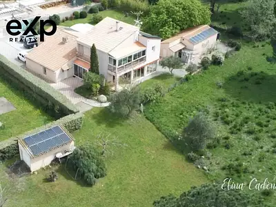 Maison, 225 m²