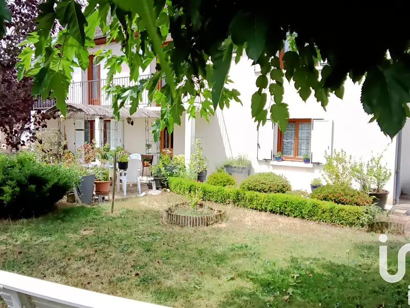 Maison, 180 m²
