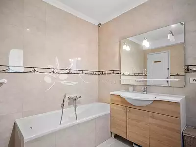 Maison, 250 m²