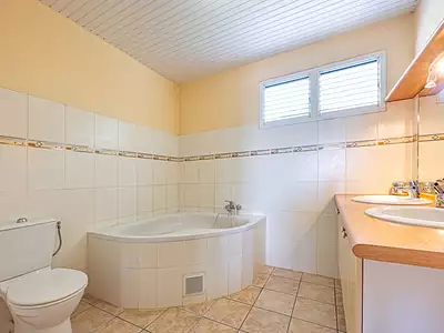 Maison, 210 m²