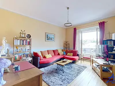 Immeuble, 698 m²