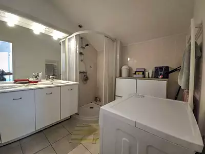 Immeuble, 200 m²