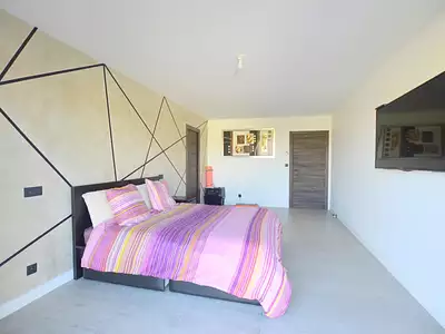 Maison, 235 m²