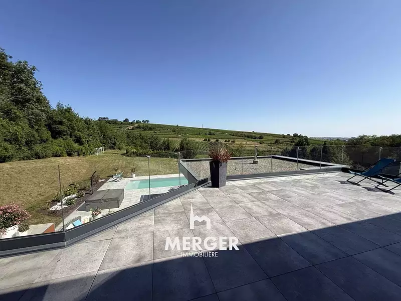 Maison, 330 m²