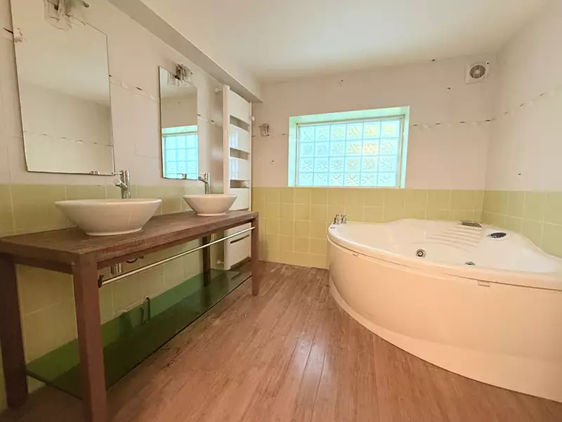 Maison, 217 m²