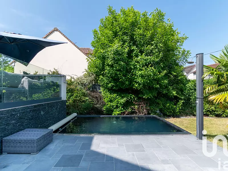 Maison, 215 m²