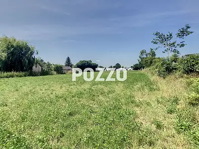 Terrain, 736 m²