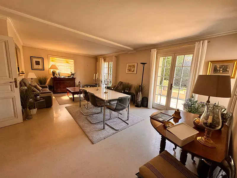 Maison, 219 m²