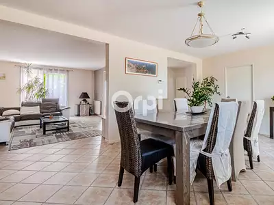 Maison, 166 m²