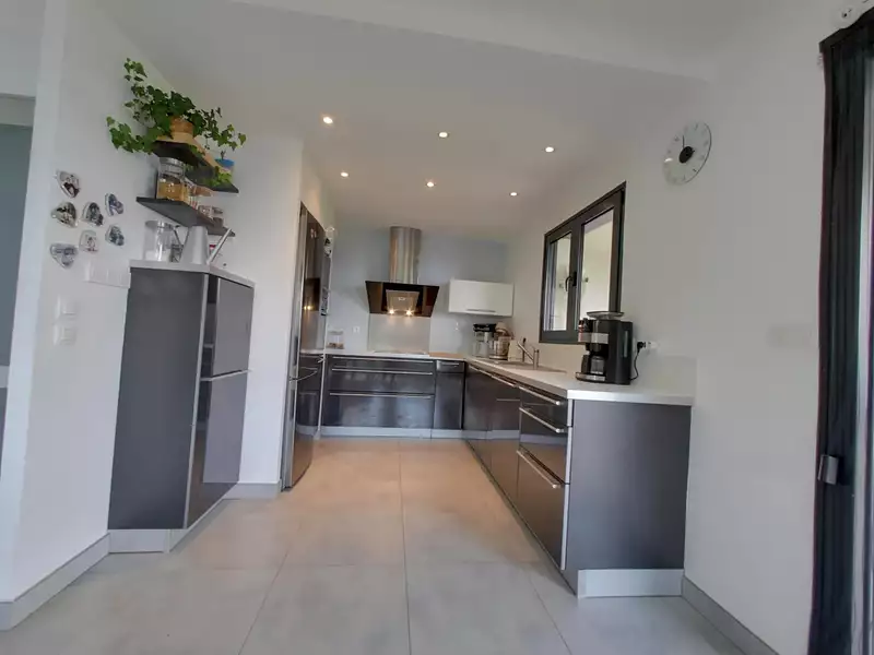Maison, 165 m²
