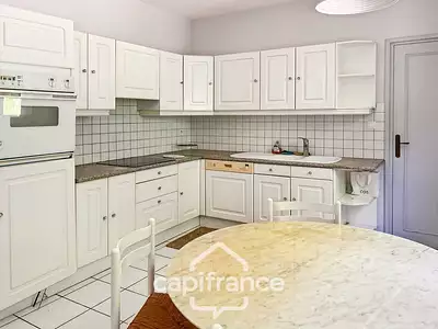 Maison, 176 m²