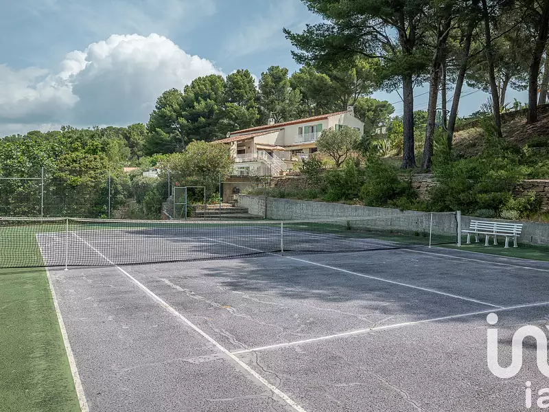 Maison, 381 m²