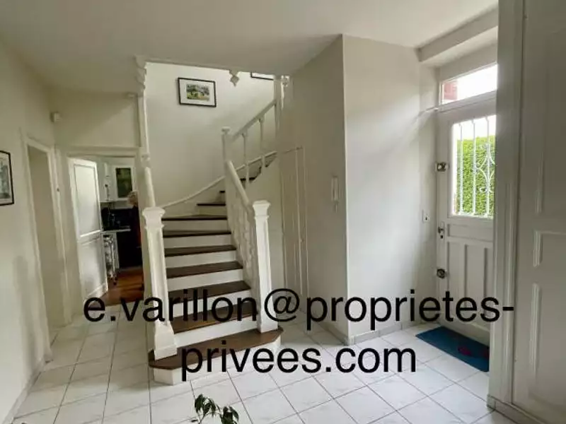 Maison, 220 m²