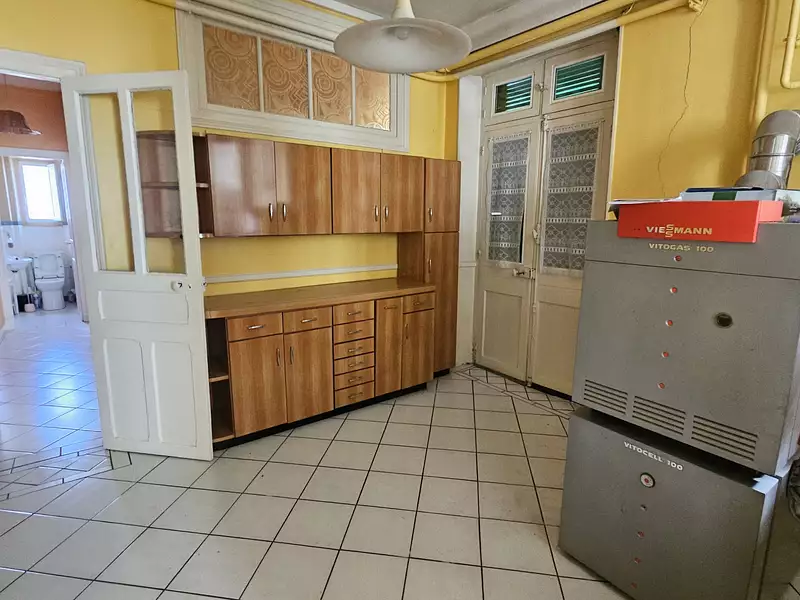 Maison, 240 m²