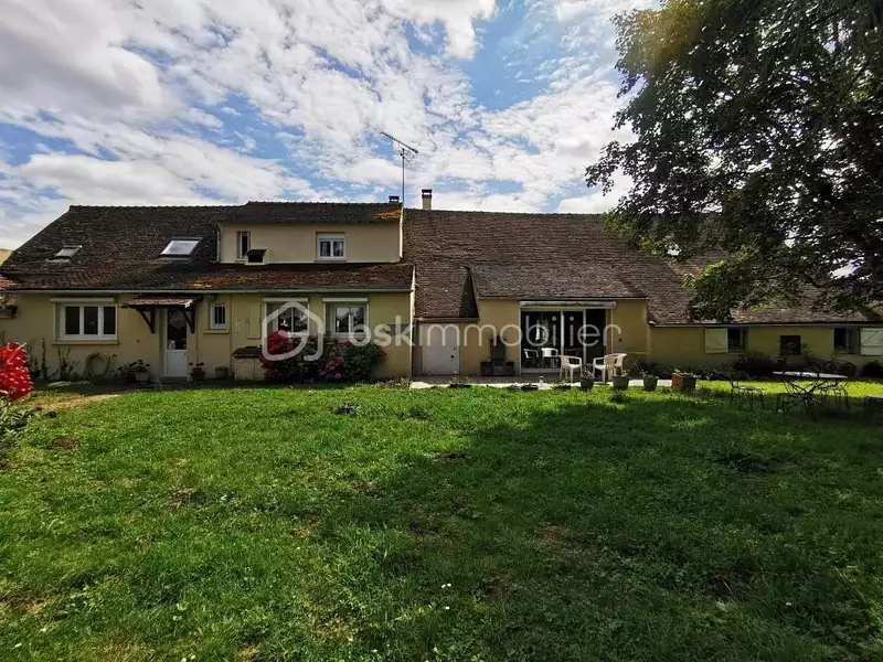 Maison, 251 m²