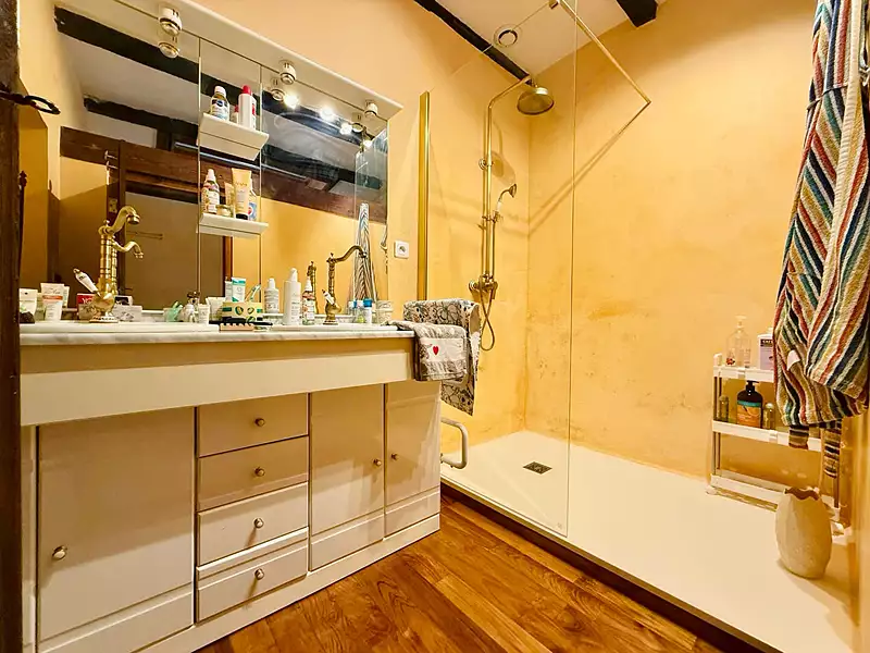 Maison, 232 m²