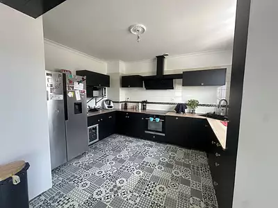 Maison, 190 m²