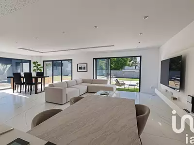 Maison, 143 m²