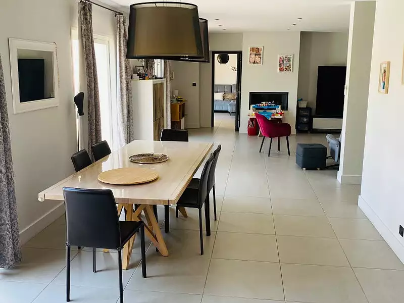 Maison, 300 m²