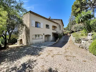 Maison, 352 m²