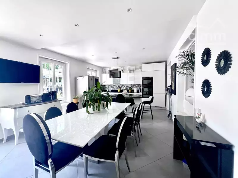 Maison, 170 m²