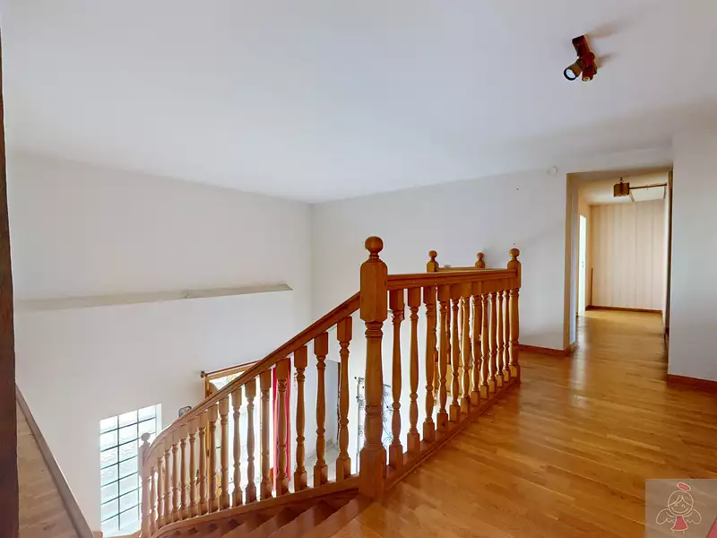 Maison, 220 m²