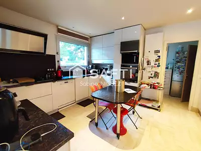 Maison, 228 m²
