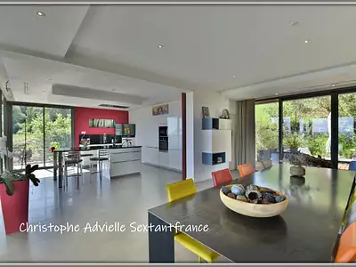 Maison, 280 m²