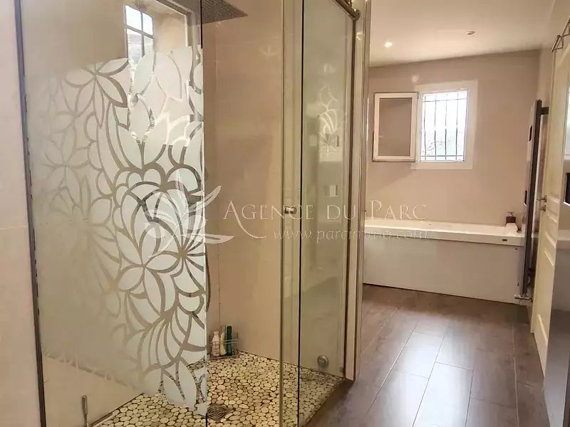 Maison, 180 m²