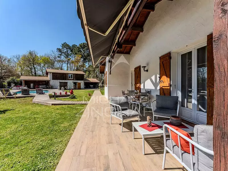 Maison, 200 m²