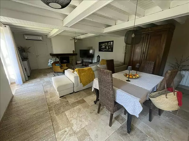 Maison, 153 m²