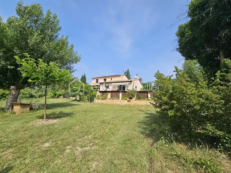 Maison, 185 m²