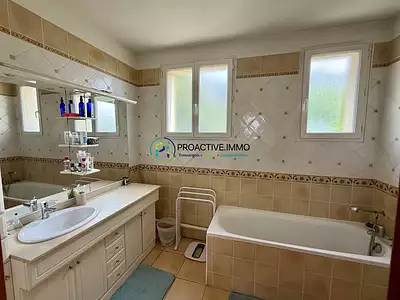 Maison, 194 m²