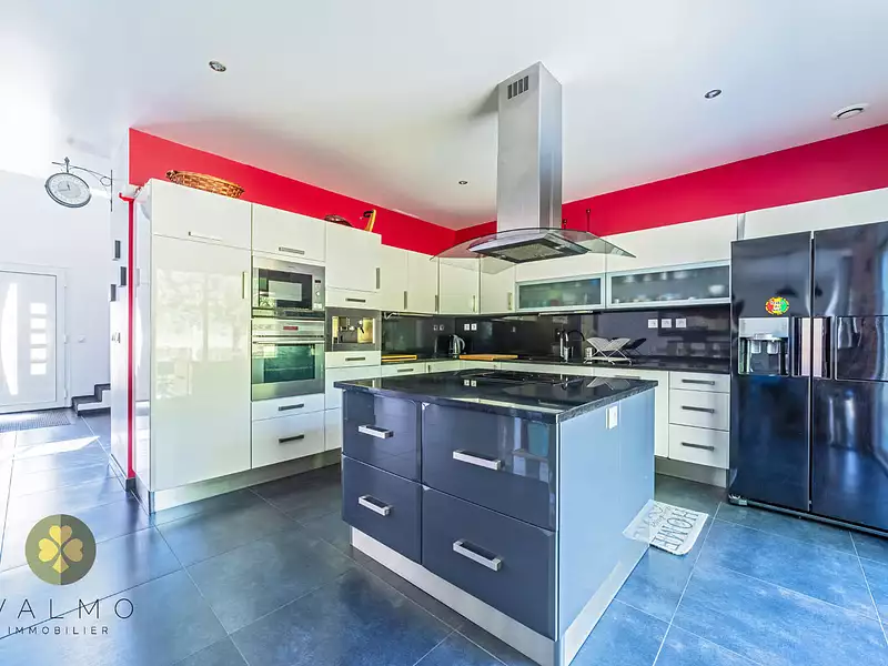 Maison, 169 m²