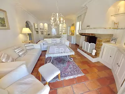 Maison, 225 m²